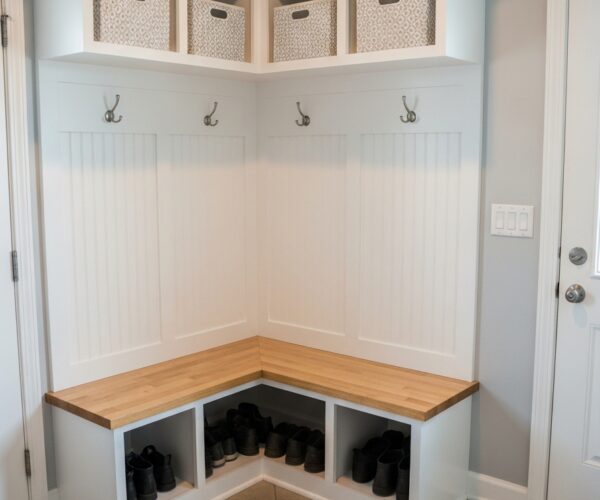 built ins with bench